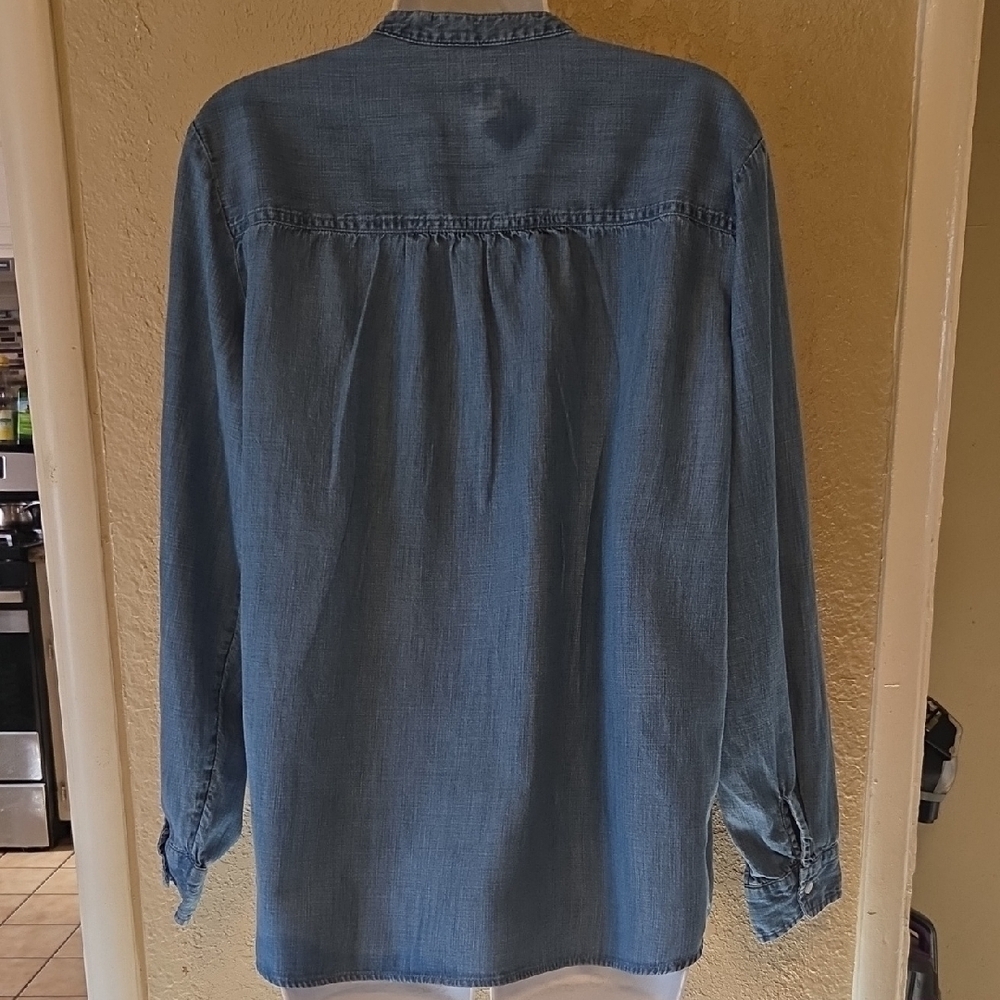 GAP Light Blue Women's Blouse - Picture 4 of 5